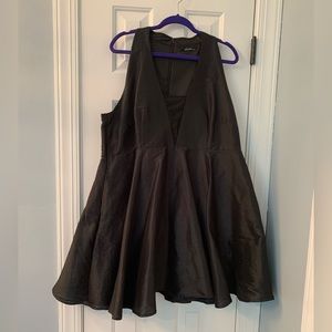 Eshakti black deep v mesh lined polydupioni dress with pockets A000